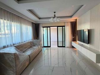 Villa zur Miete mit 5 Zimmer in Bang Lamung, Chonburi