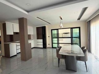 Villa zur Miete mit 5 Zimmer in Bang Lamung, Chonburi