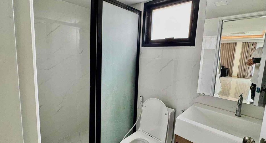 Villa zur Miete mit 5 Zimmer in Bang Lamung, Chonburi