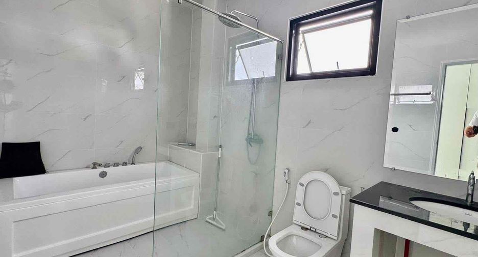 Villa zur Miete mit 5 Zimmer in Bang Lamung, Chonburi