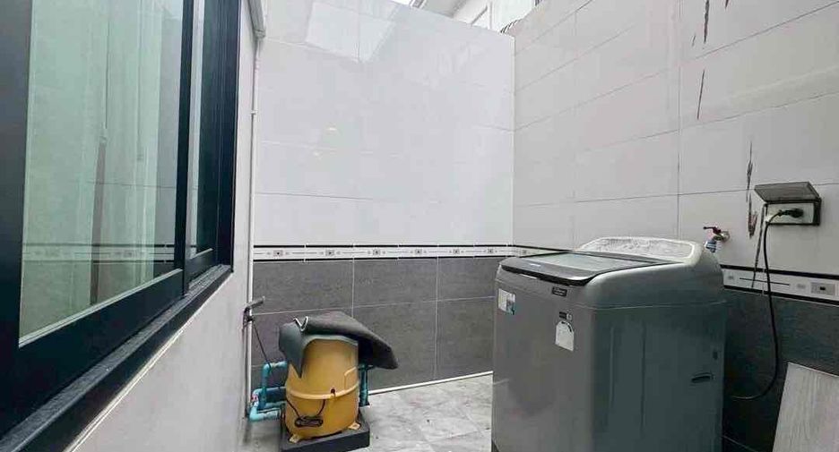 For sale 3 bedrooms townhouse in Bang Lamung, Chonburi