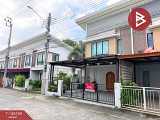 À vendre 2 chambres maison de ville à Bang Sao Thong, Samut Prakan