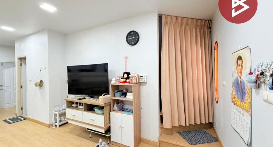 À vendre 2 chambres maison de ville à Bang Sao Thong, Samut Prakan