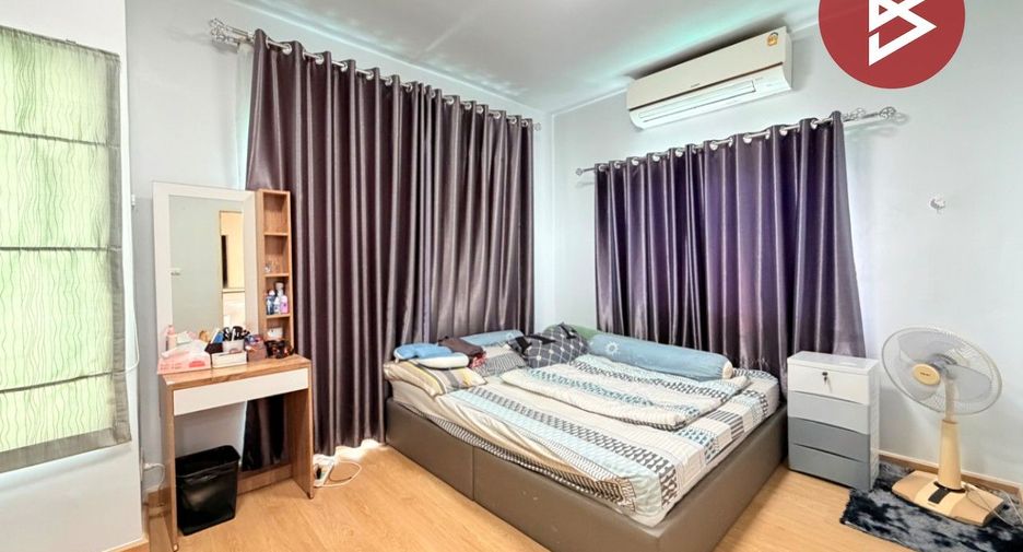 À vendre 2 chambres maison de ville à Bang Sao Thong, Samut Prakan