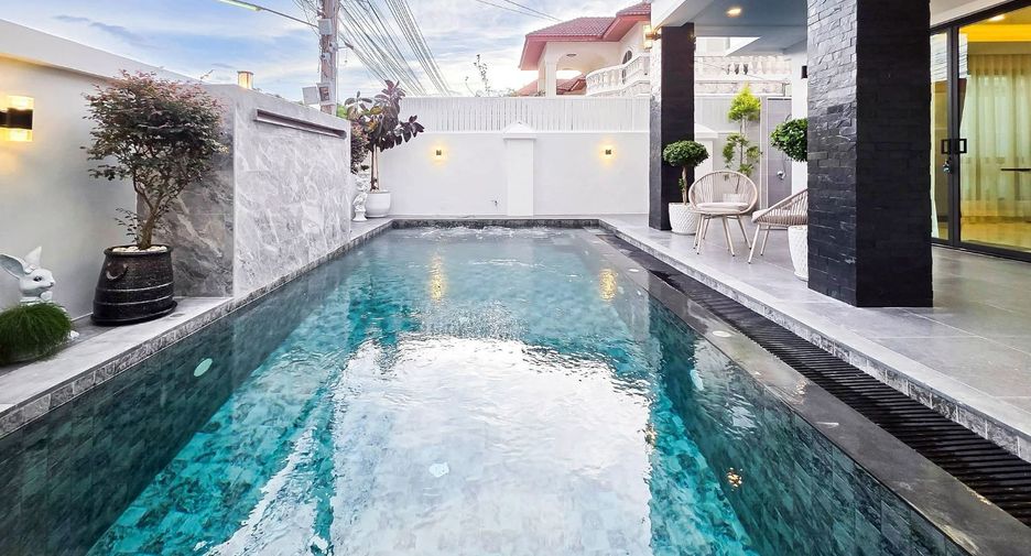 À vendre 4 chambres villa à Bang Lamung, Chonburi