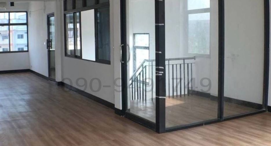 Аренда офис в Пхра Кханонг, Бангкок