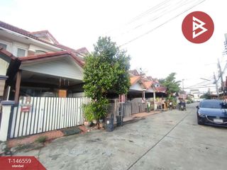 出售 2 卧室 联排别墅 在 Khlong Sam Wa, 曼谷