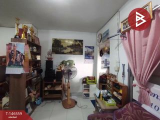 出售 2 卧室 联排别墅 在 Khlong Sam Wa, 曼谷