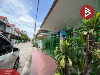 For sale 3 bedrooms townhouse in Mueang Samut Prakan, Samut Prakan