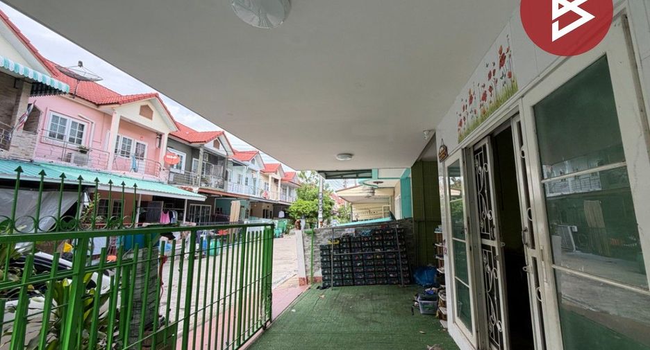 For sale 3 bedrooms townhouse in Mueang Samut Prakan, Samut Prakan
