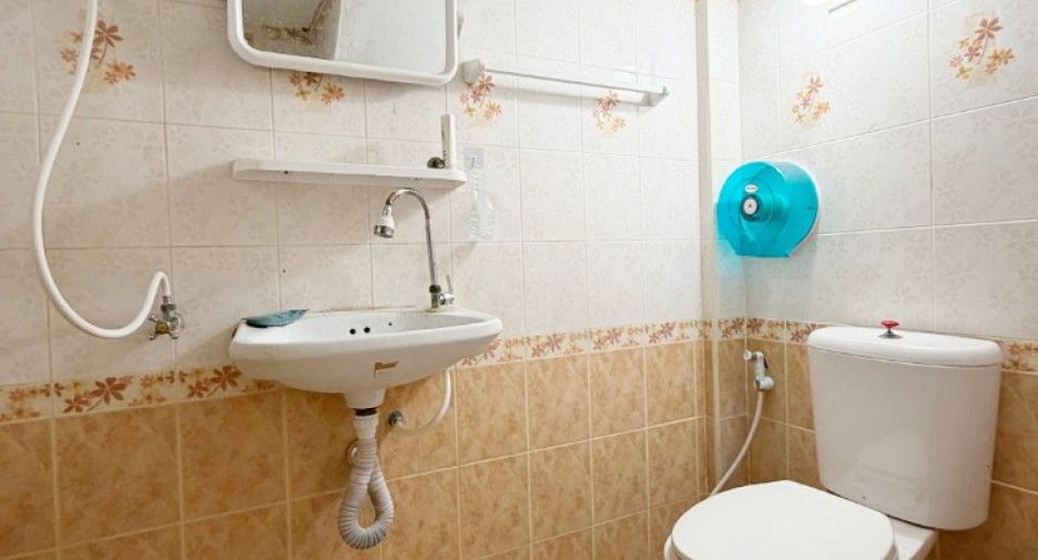 For sale 3 bedrooms townhouse in Mueang Samut Prakan, Samut Prakan