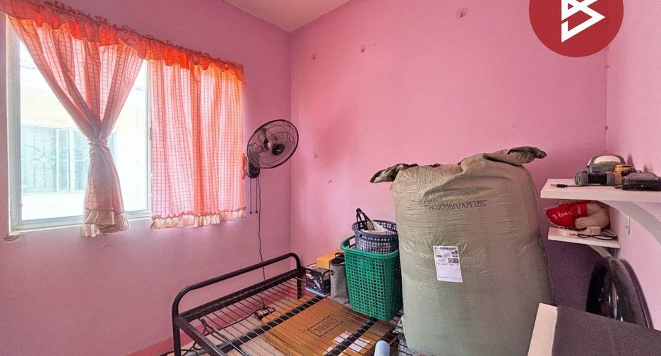 Casa adosada en venta de 3 habitaciones en Mueang Samut Prakan, Samut Prakan
