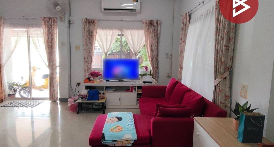 Продажа 2 спальни дом в Ban Bueng, Чонбури