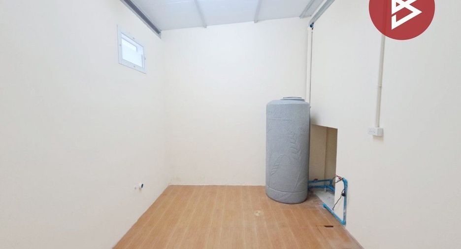 Продажа 3 спальни торговое помещение в Mueang Nakhon Sawan, Накхонсаван