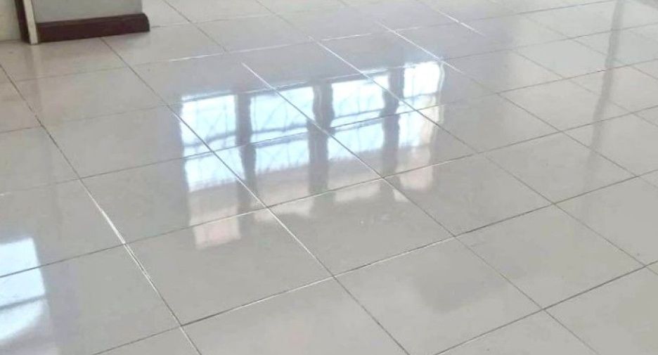 出售 2 卧室 联排别墅 在 Mueang Chon Buri, Chon Buri