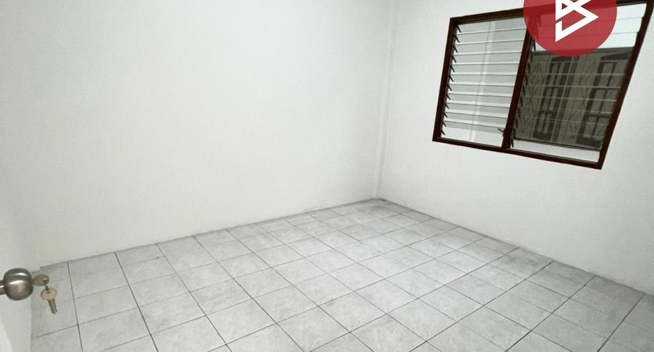 For sale studio townhouse in Mueang Chon Buri, Chonburi