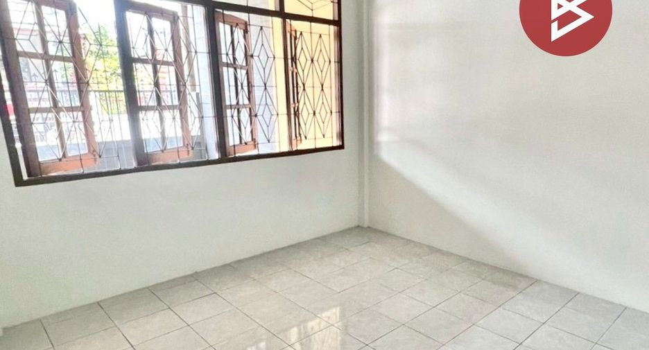 For sale studio townhouse in Mueang Chon Buri, Chonburi