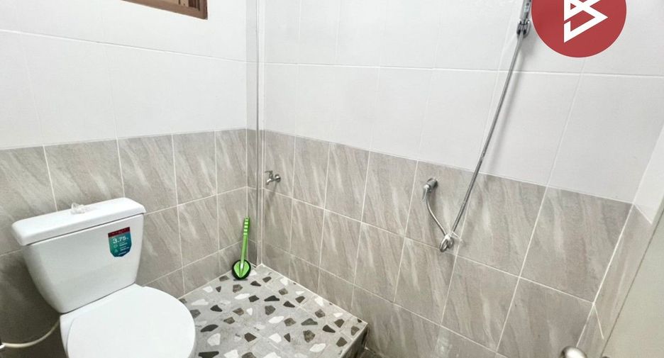 For sale studio townhouse in Mueang Chon Buri, Chonburi