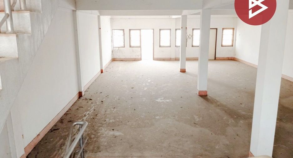 Продажа 3 спальни торговое помещение в Mueang Nakhon Ratchasima, Накхон Ратчасима