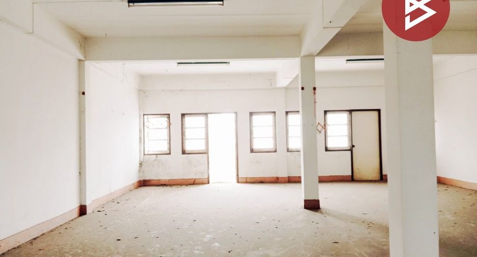 Продажа 3 спальни торговое помещение в Mueang Nakhon Ratchasima, Накхон Ратчасима