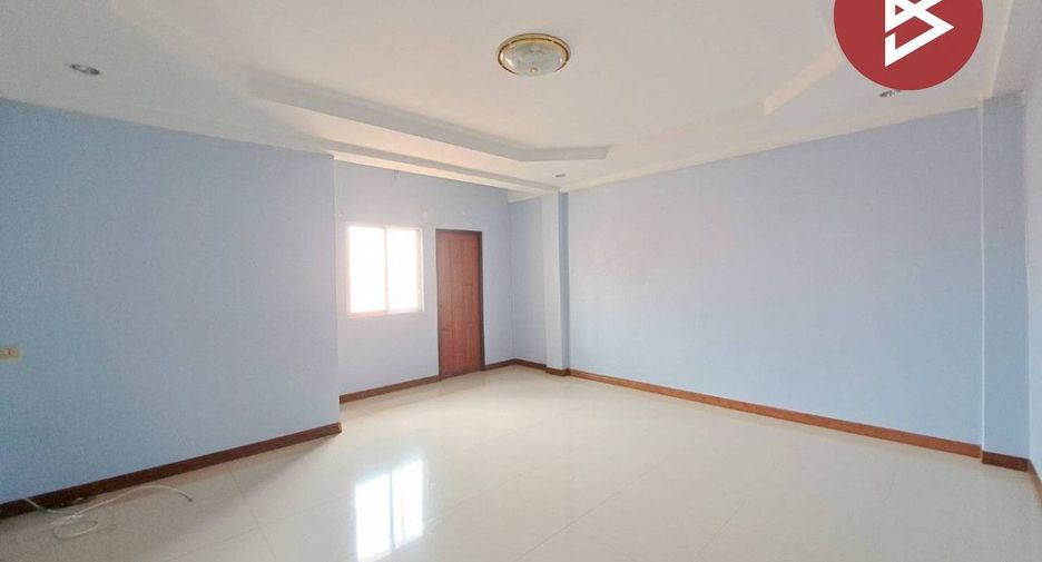 Продажа 6 спальни торговое помещение в Mueang Nakhon Sawan, Накхонсаван