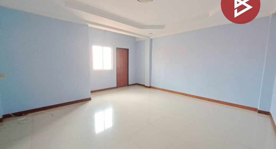 Продажа 6 спальни торговое помещение в Mueang Nakhon Sawan, Накхонсаван