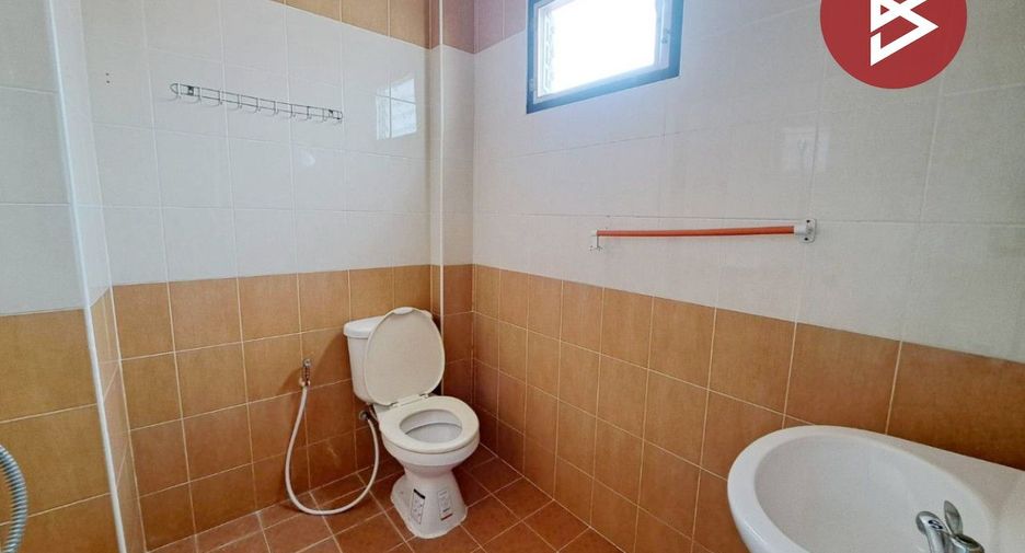Продажа 6 спальни торговое помещение в Mueang Nakhon Sawan, Накхонсаван