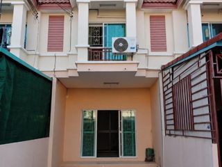 出售 3 卧室 联排别墅 在 Phra Samut Chedi, Samut Prakan