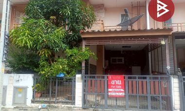 À vendre 4 chambres maison de ville à Phra Samut Chedi, Samut Prakan