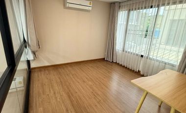 For sale 3 bedrooms townhouse in Suan Luang, Bangkok