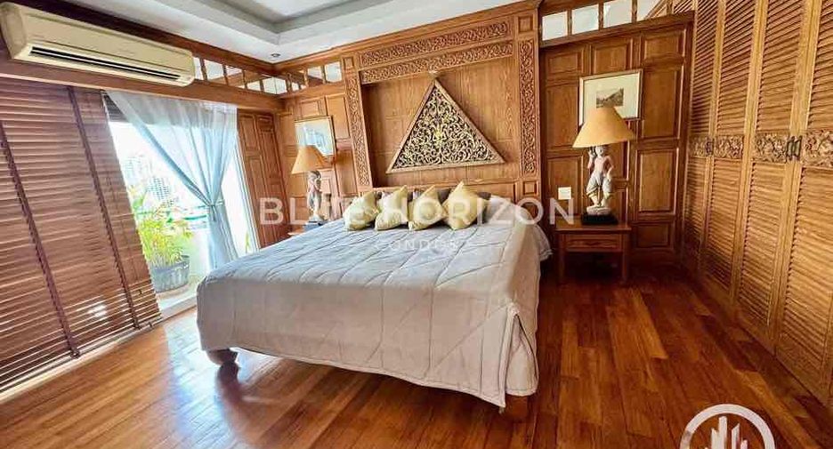 For sale 2 bedrooms condo in Pratumnak, Pattaya