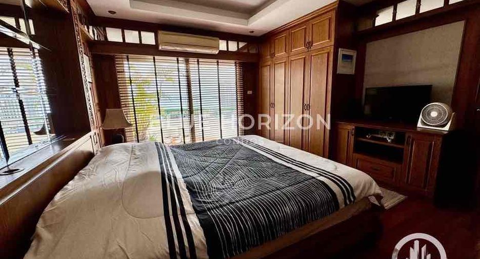 For sale 2 bedrooms condo in Pratumnak, Pattaya