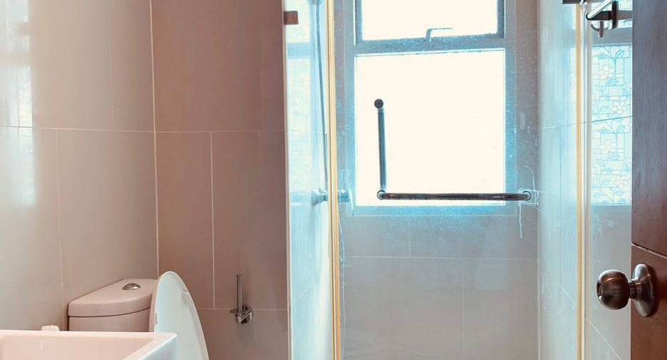For rent 1 bed condo in Khlong San, Bangkok