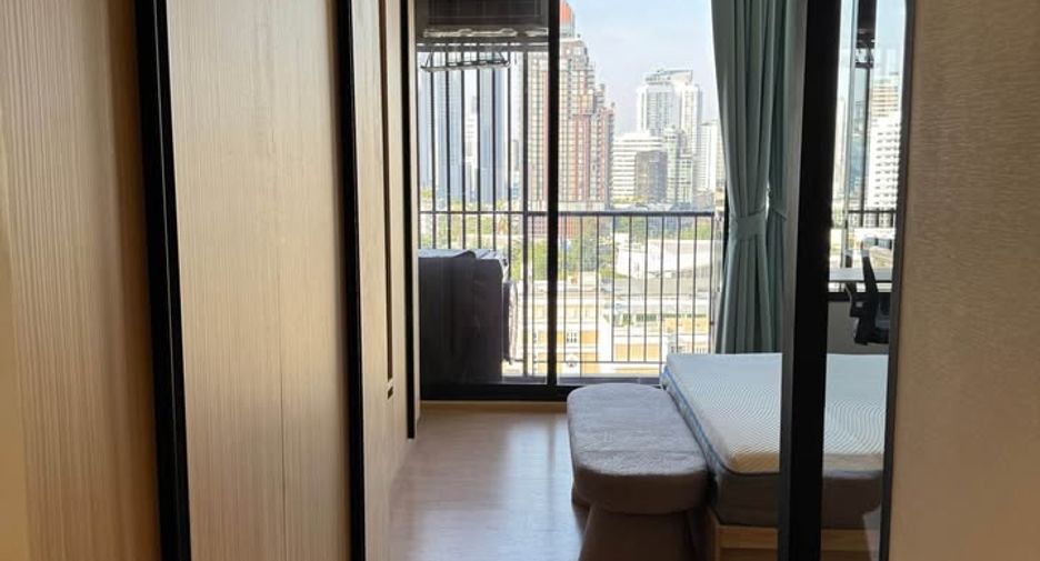 Condo en alquiler y en venta de 1 habitaciones en Watthana, Bangkok