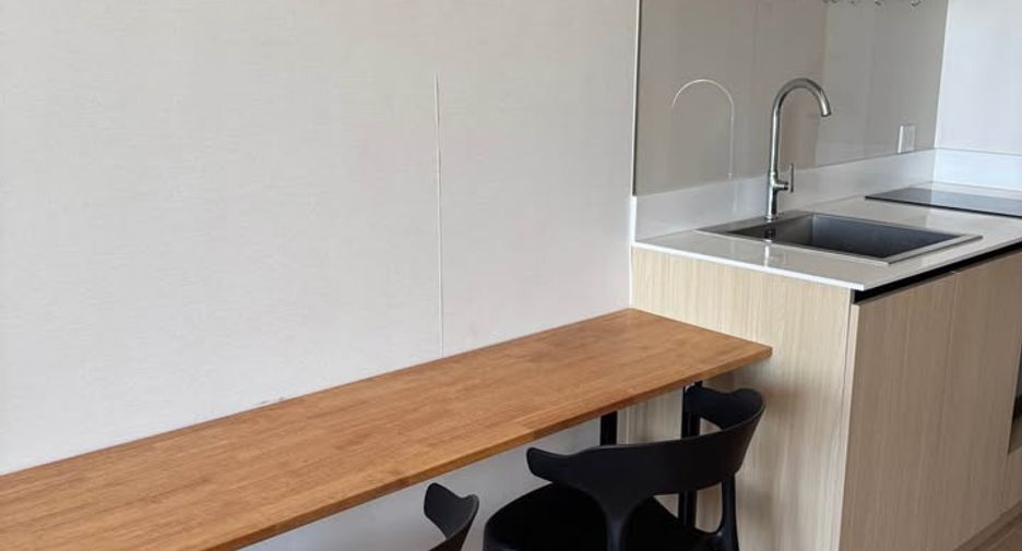 Condo en alquiler y en venta de 1 habitaciones en Watthana, Bangkok