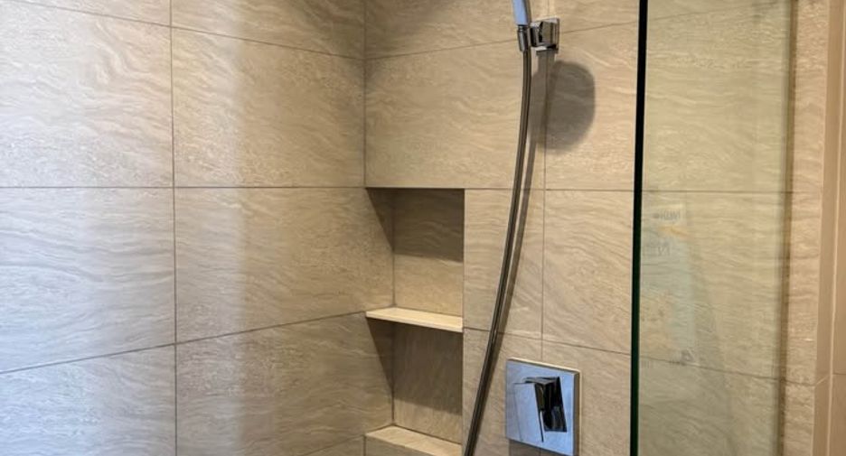 Condo en alquiler y en venta de 1 habitaciones en Watthana, Bangkok