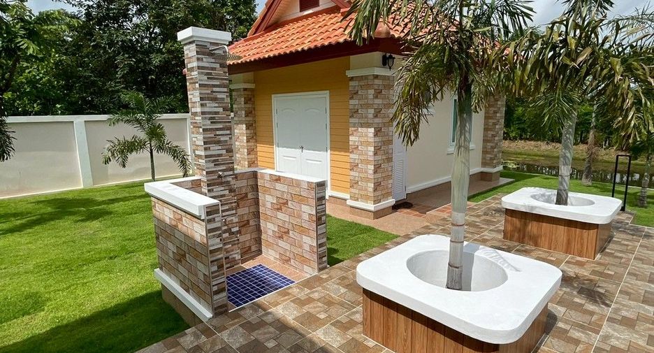 For rent 5 bedrooms villa in Doi Saket, Chiang Mai