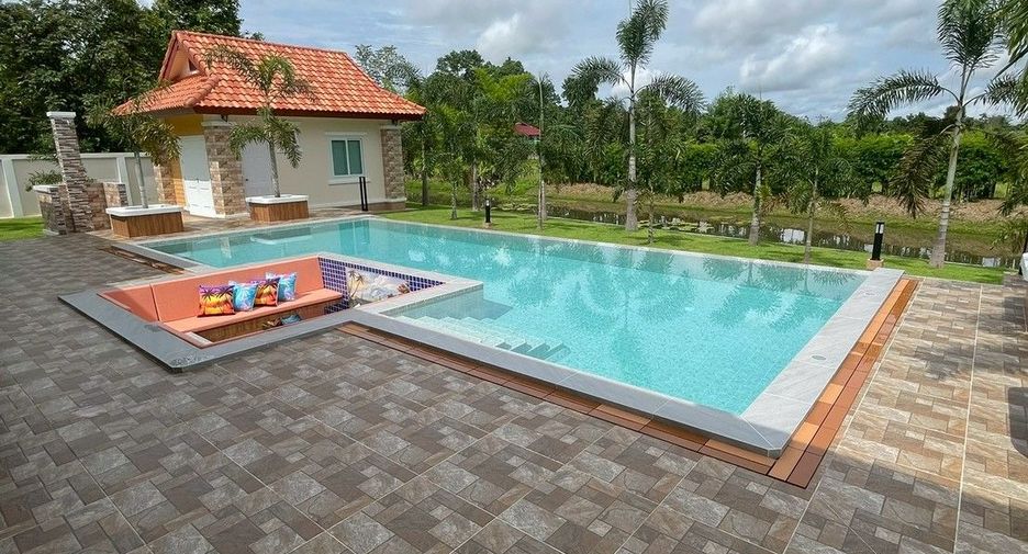 For rent 5 bedrooms villa in Doi Saket, Chiang Mai