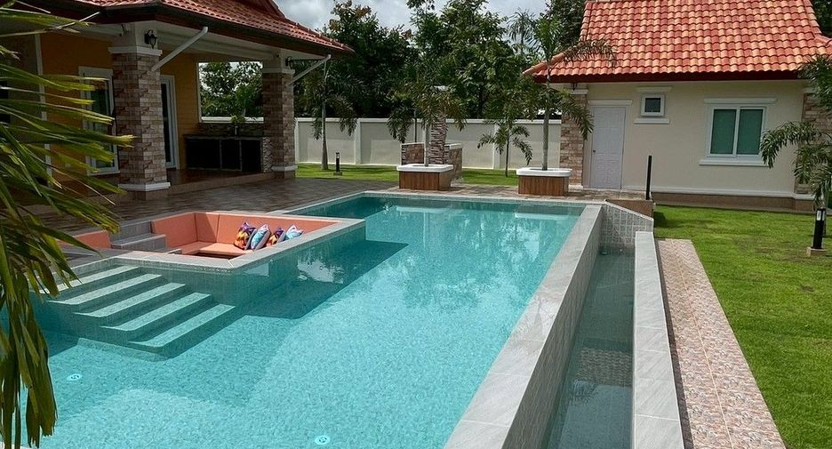 For rent 5 bedrooms villa in Doi Saket, Chiang Mai