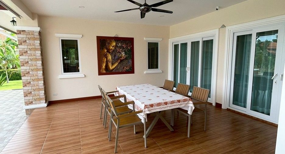 For rent 5 bedrooms villa in Doi Saket, Chiang Mai
