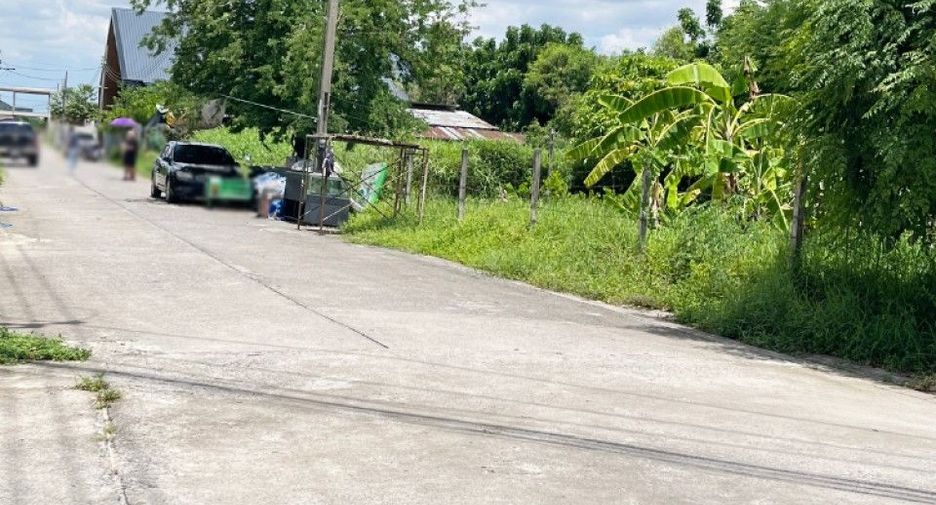 For sale land in Khan Na Yao, Bangkok