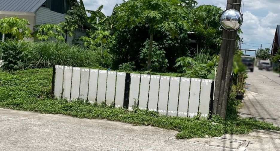 For sale land in Khan Na Yao, Bangkok