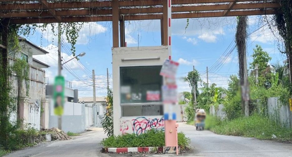 For sale land in Khan Na Yao, Bangkok