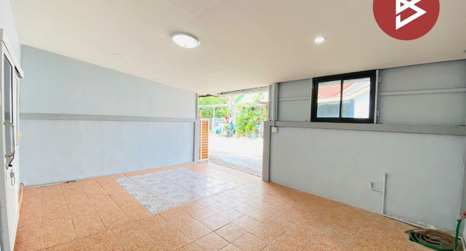 For sale 2 bedrooms townhouse in Krathum Baen, Samut Sakhon