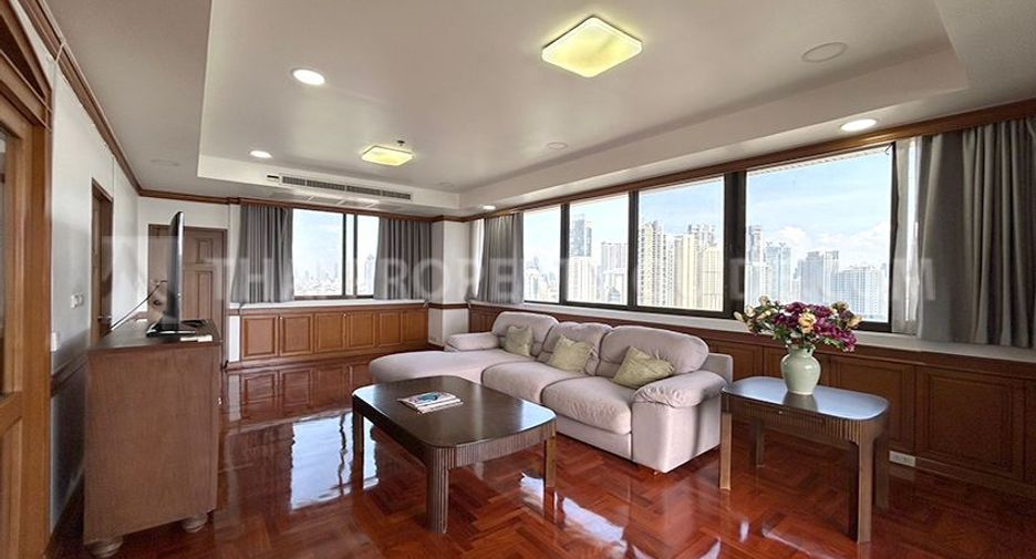 For rent 3 bedrooms condo in Khlong Toei, Bangkok