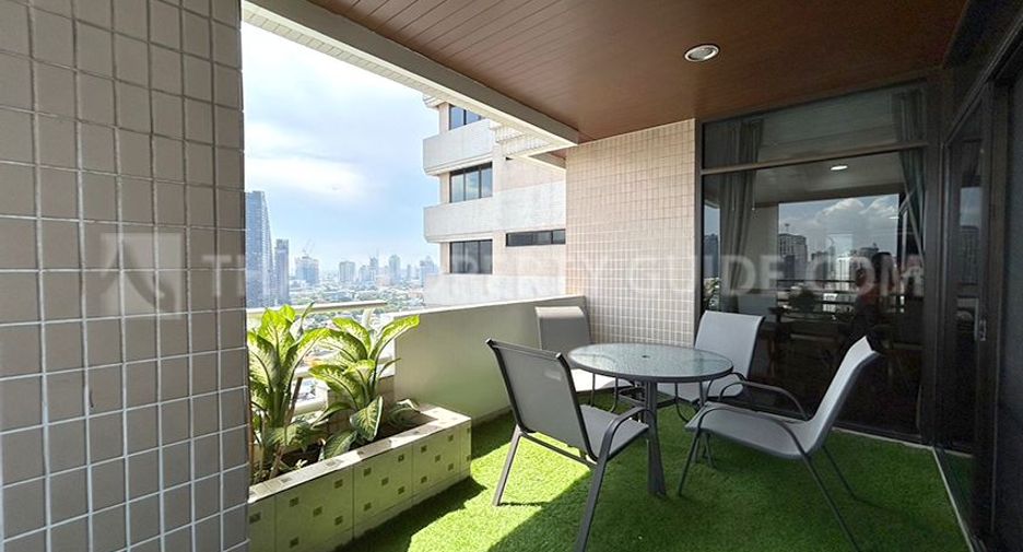 For rent 3 bedrooms condo in Khlong Toei, Bangkok