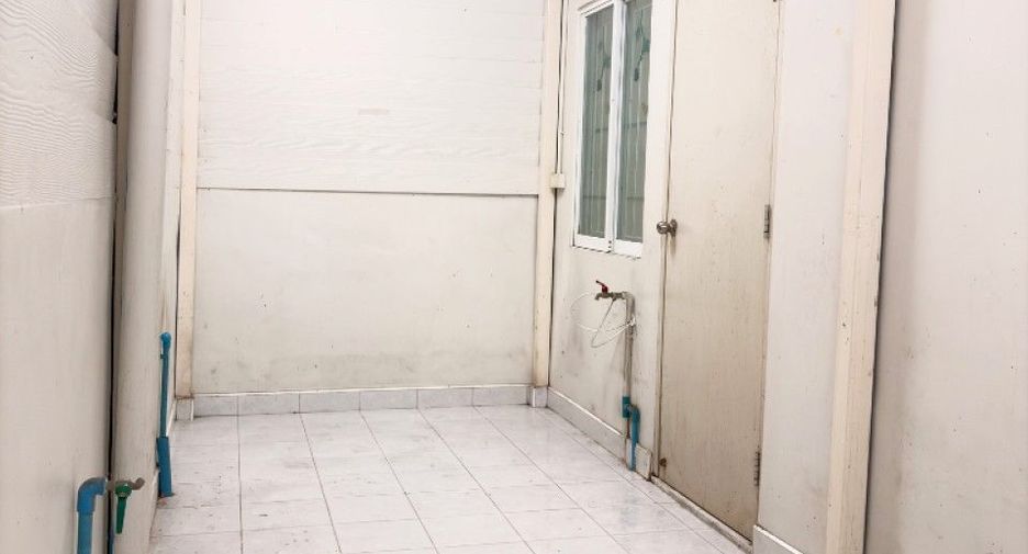 Reihenhaus zum Kauf mit 3 Zimmer in Bang Khun Thian, Bangkok
