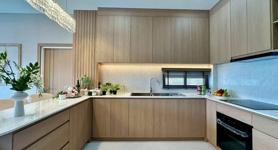 Haus zum Kauf mit 4 Zimmer in East Pattaya, Pattaya
