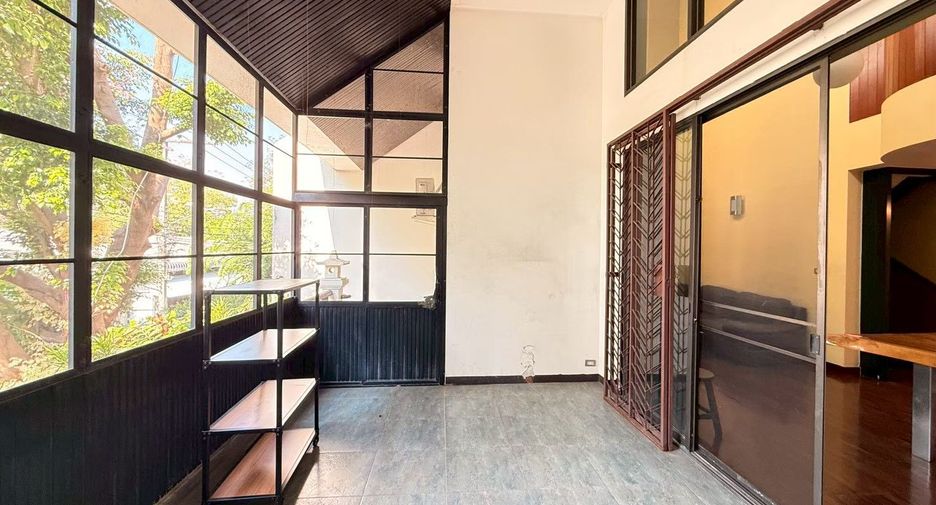 Reihenhaus zur Miete mit 2 Zimmer in Mueang Chiang Mai, Chiang Mai