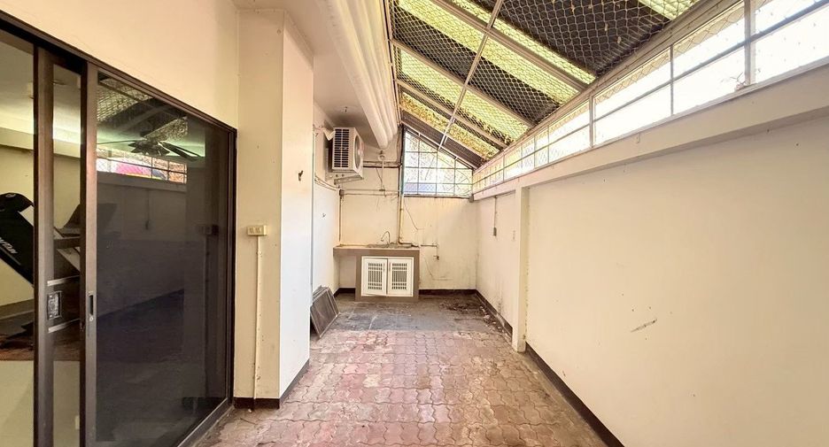 Reihenhaus zur Miete mit 2 Zimmer in Mueang Chiang Mai, Chiang Mai